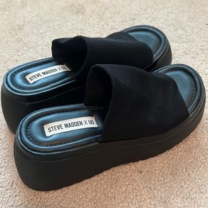 Steve Madden x UO Slinky Platform Shoe